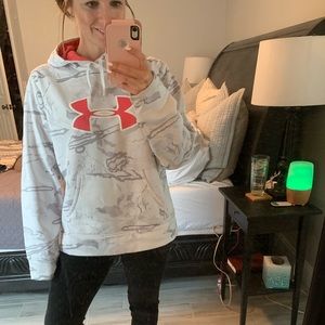 Under armour womens sweatshirt